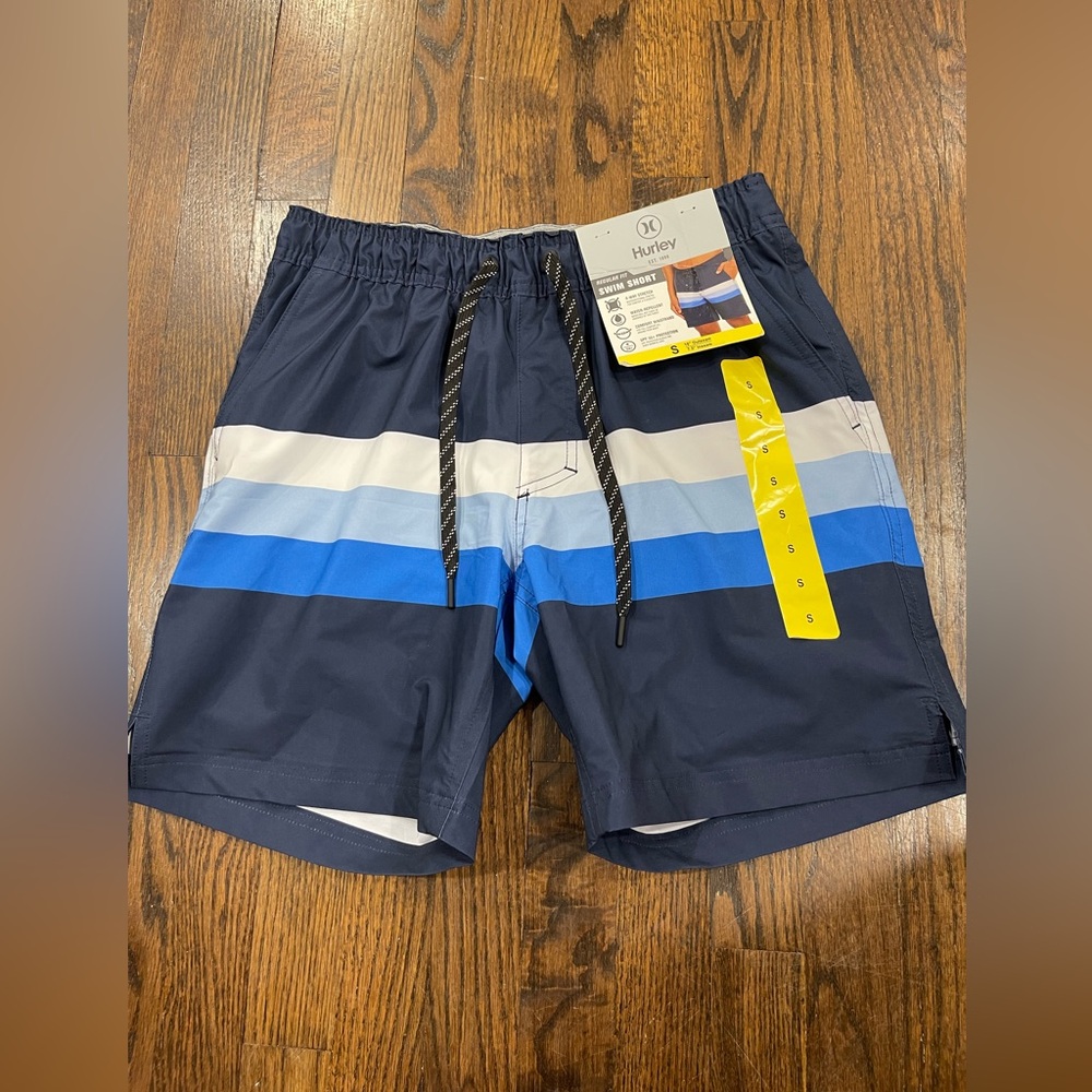 Hurley Men's Navy and Blue Board Shorts size S